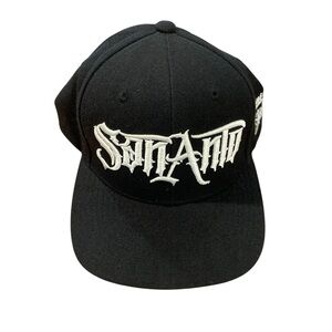 San Anto Black‎ and White Cap